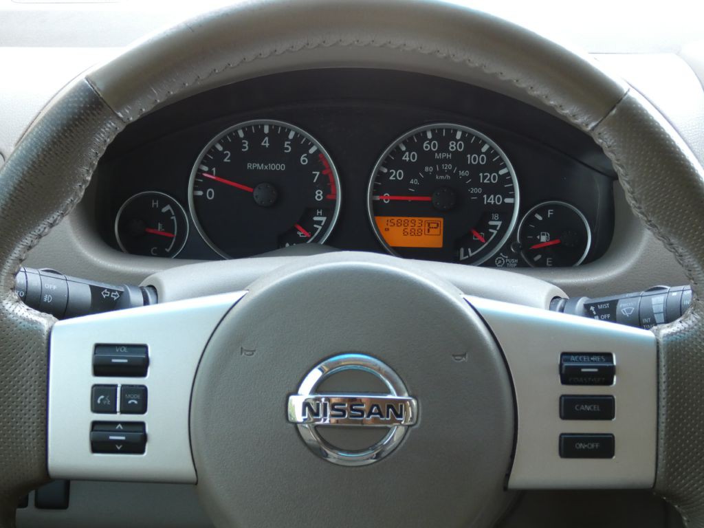 2010 Nissan Pathfinder Image 10