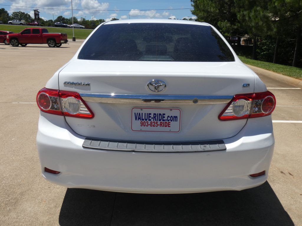 2012 Toyota Corolla Image 2