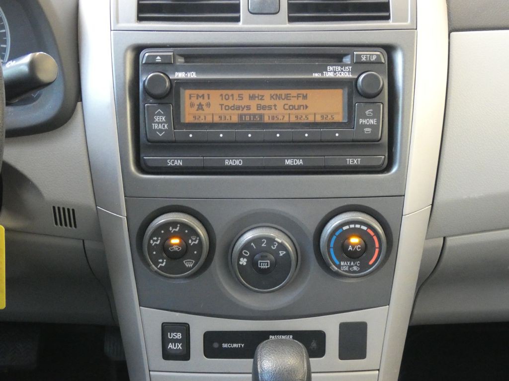 2012 Toyota Corolla Image 8