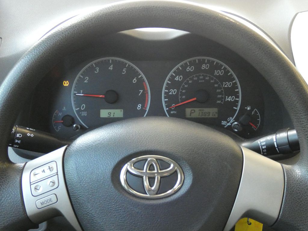 2012 Toyota Corolla Image 9