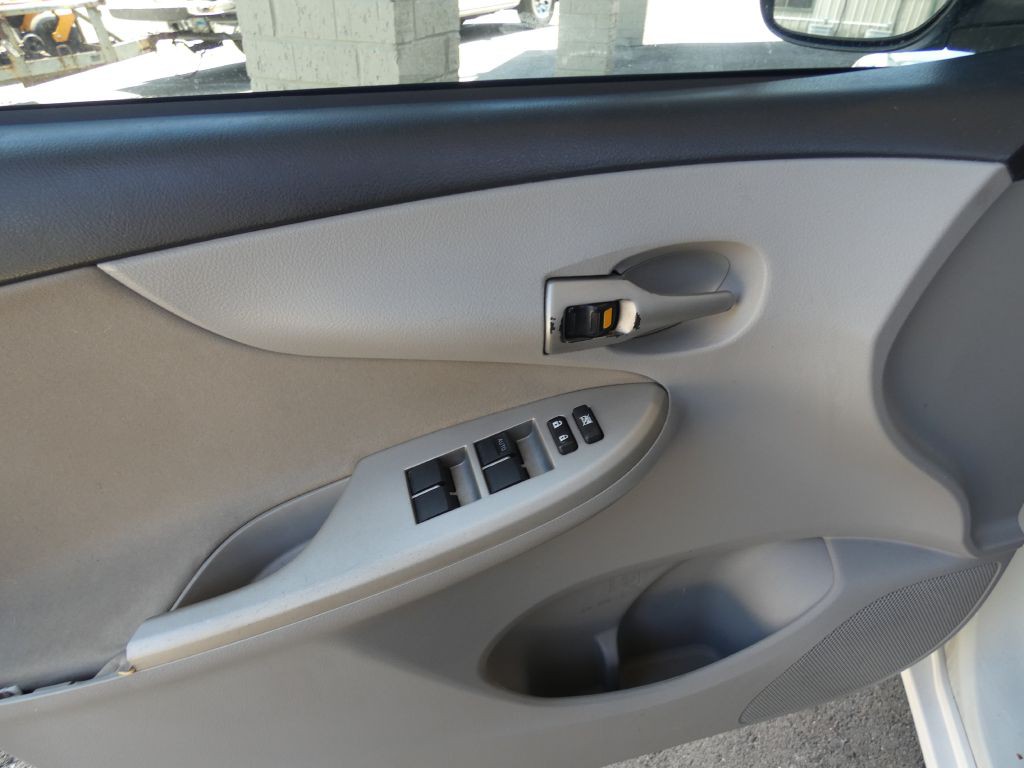 2012 Toyota Corolla Image 10