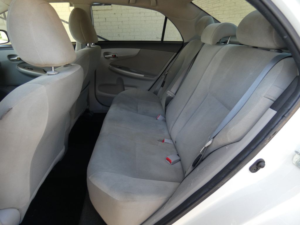 2012 Toyota Corolla Image 13