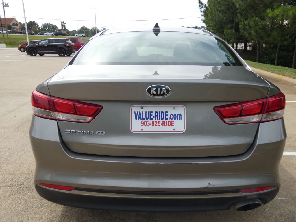 2017 Kia Optima Image 2