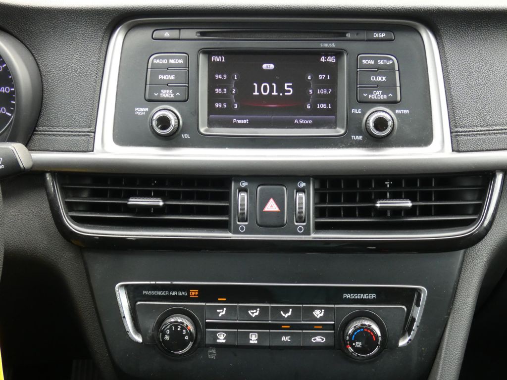 2017 Kia Optima Image 8