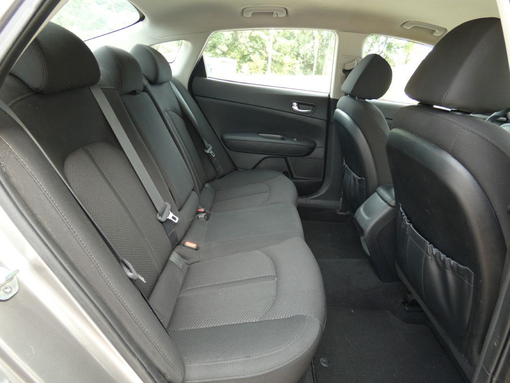 2017 Kia Optima Image 14