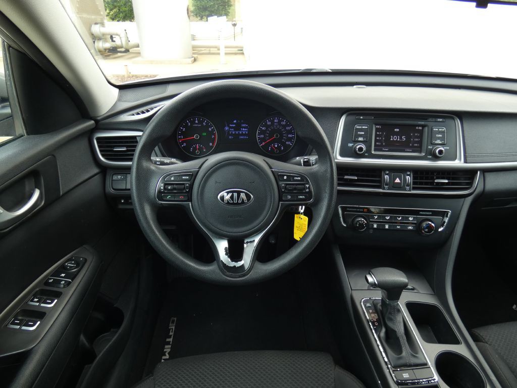 2017 Kia Optima Image 8