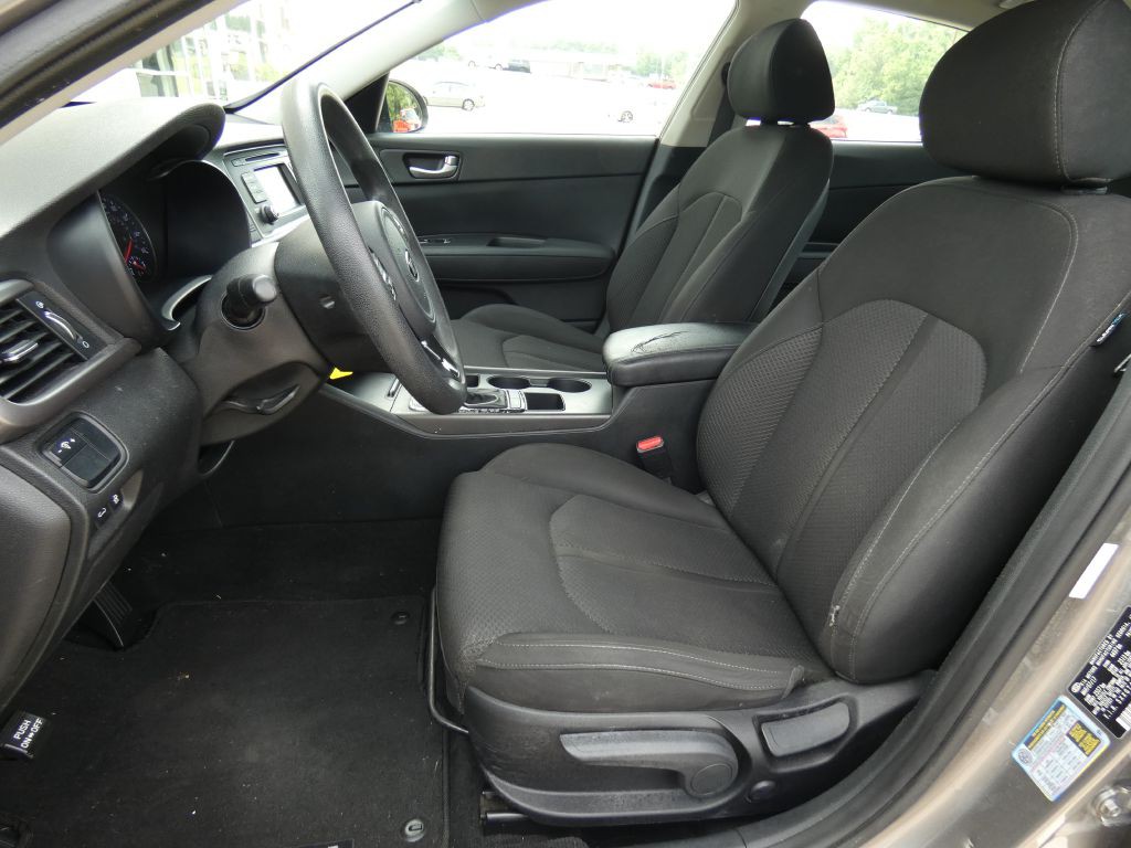 2017 Kia Optima Image 12
