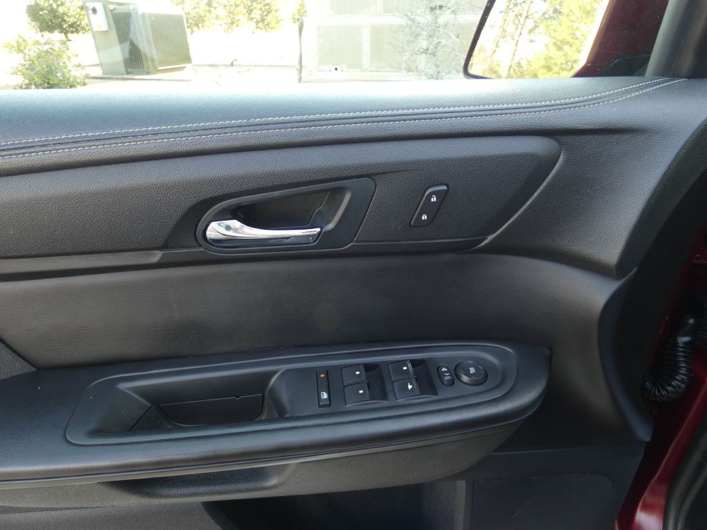 2016 Chevrolet Traverse Image 18