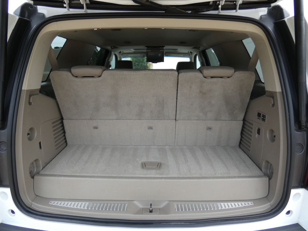 2015 Chevrolet Tahoe Image 16