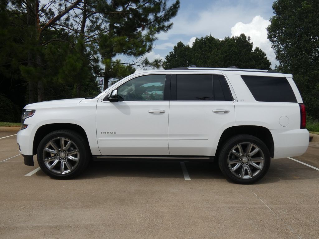 2015 Chevrolet Tahoe Image 2