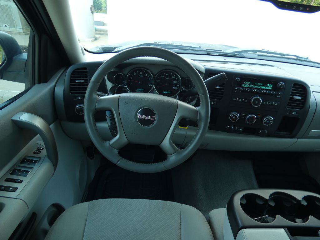 2007 GMC Sierra Image 7