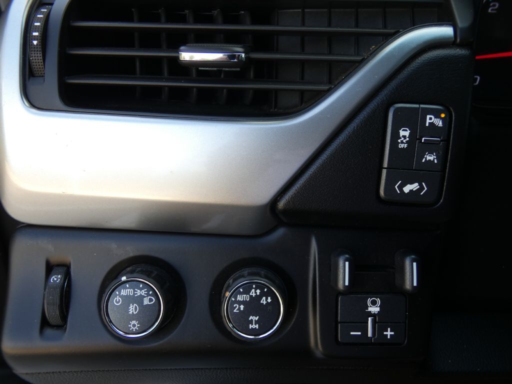2016 Chevrolet Tahoe Image 12