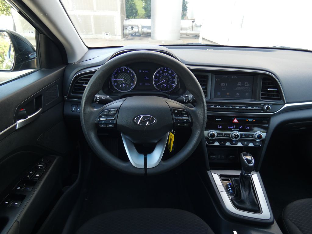 2020 Hyundai Elantra Image 7