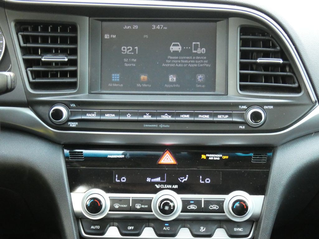 2020 Hyundai Elantra Image 8