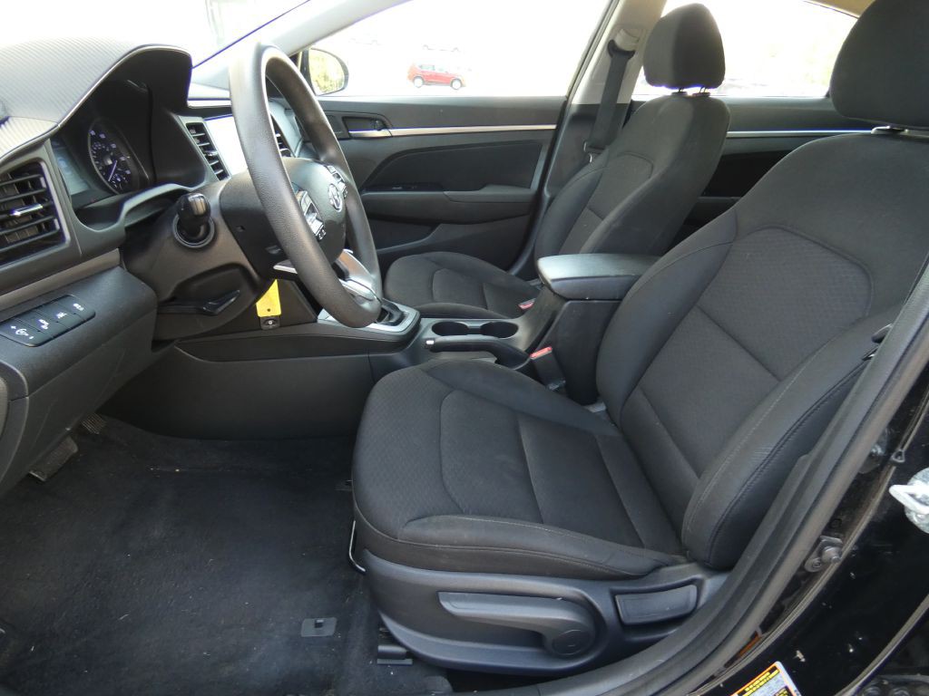 2020 Hyundai Elantra Image 11