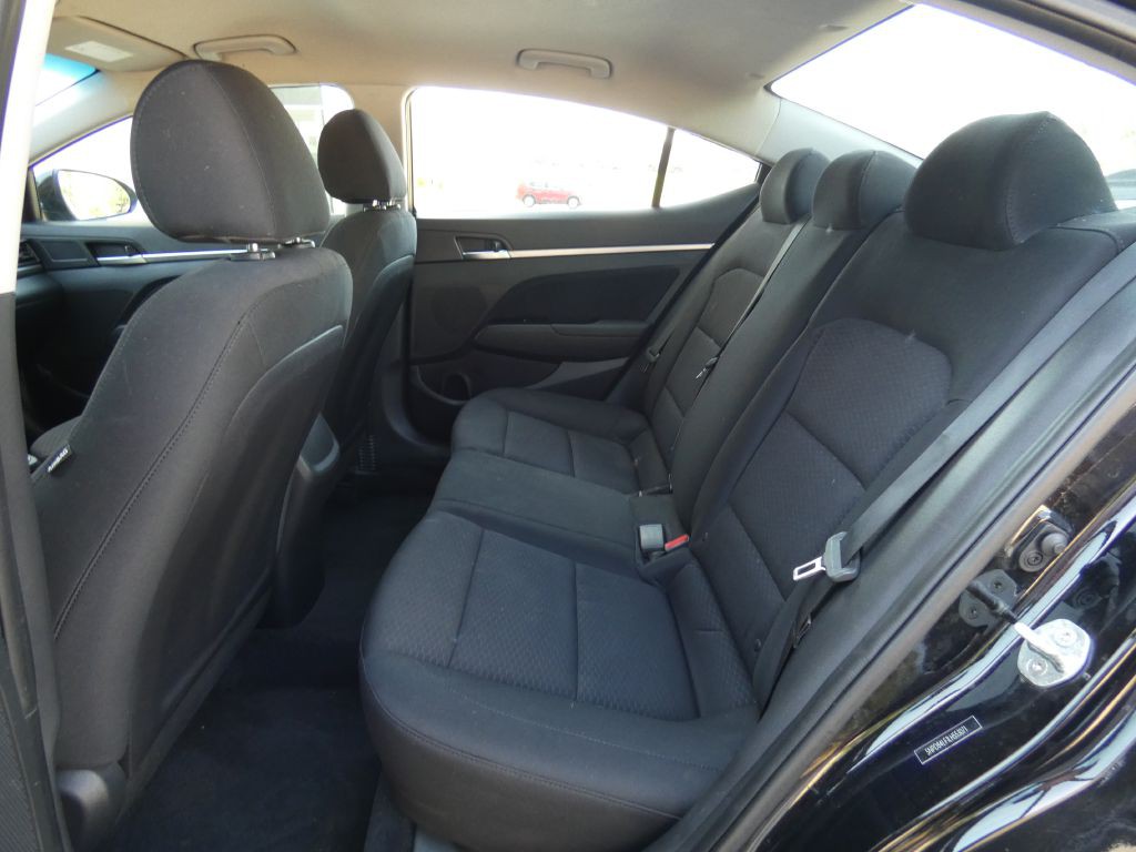 2020 Hyundai Elantra Image 13