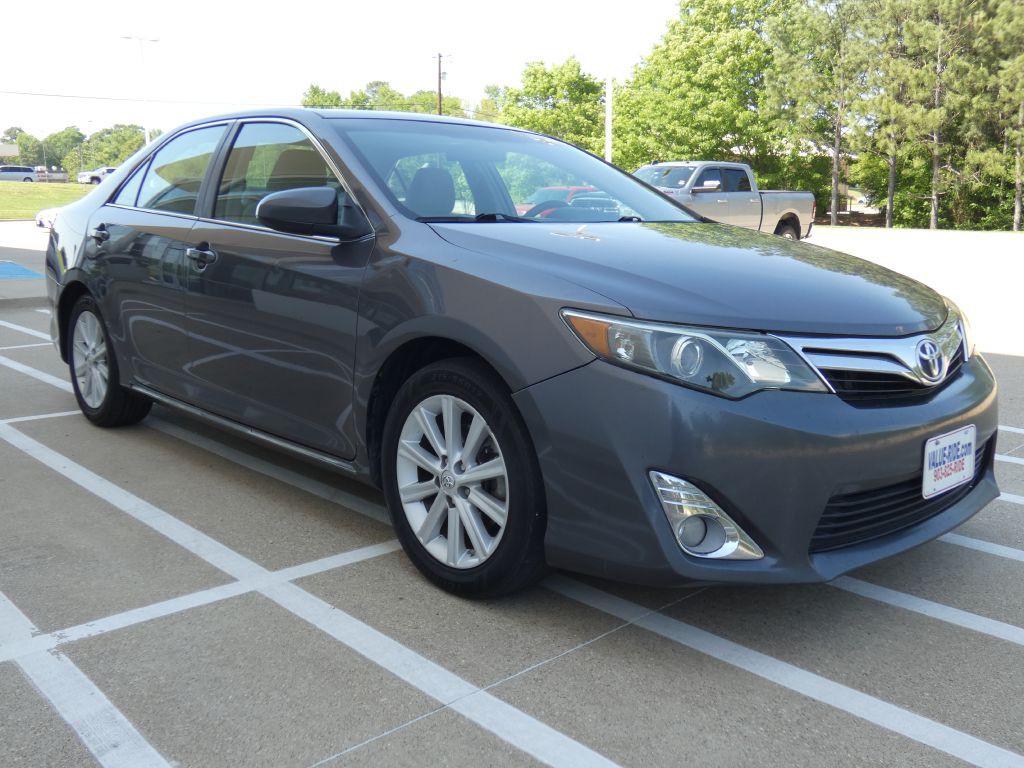 2014 Toyota Camry Image 4