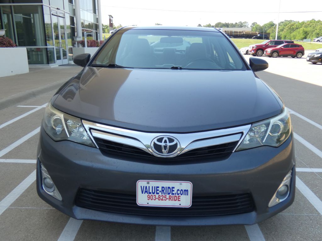 2014 Toyota Camry Image 5