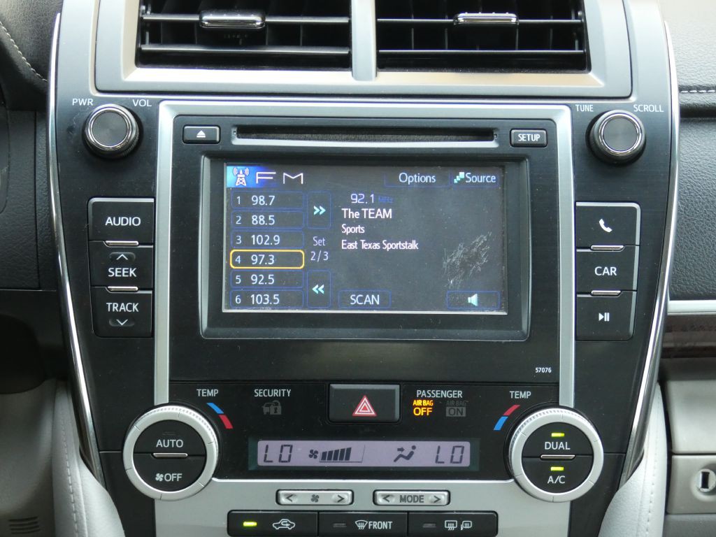 2014 Toyota Camry Image 8