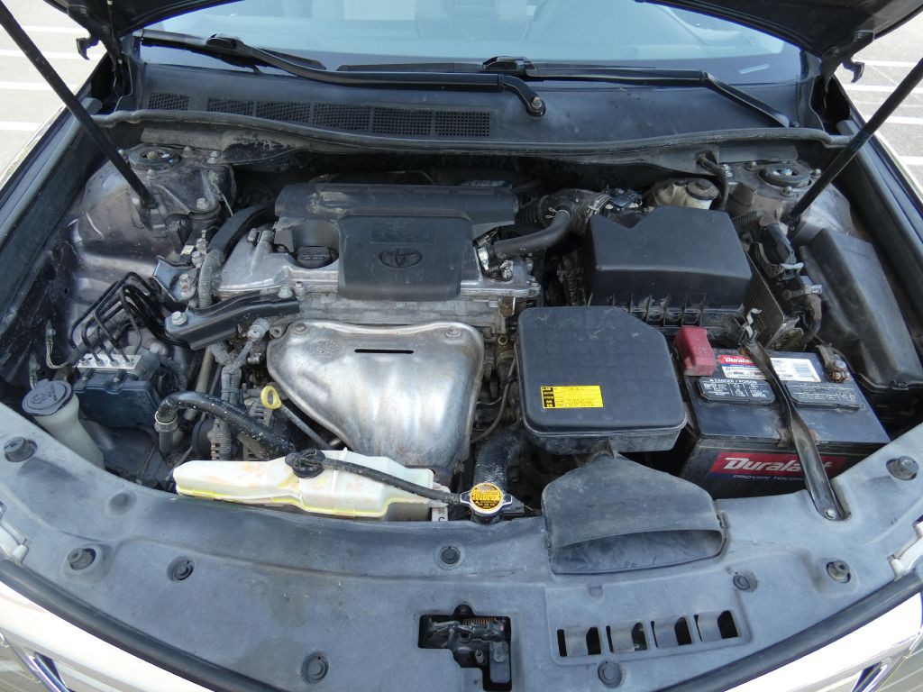2014 Toyota Camry Image 19