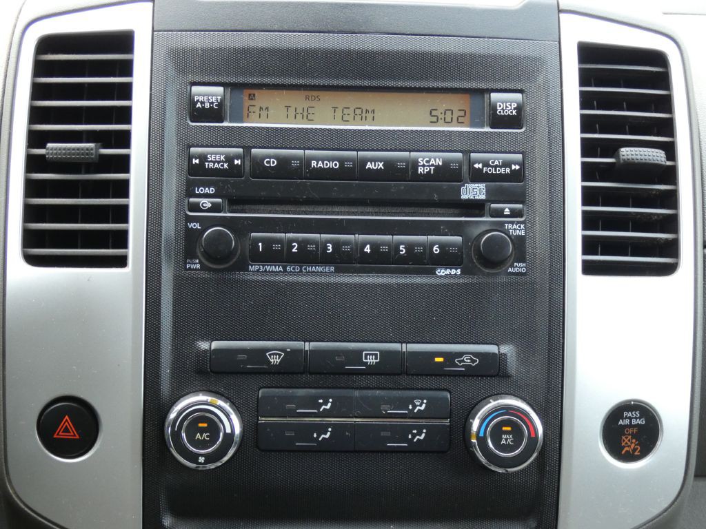 2011 Nissan Frontier Image 8