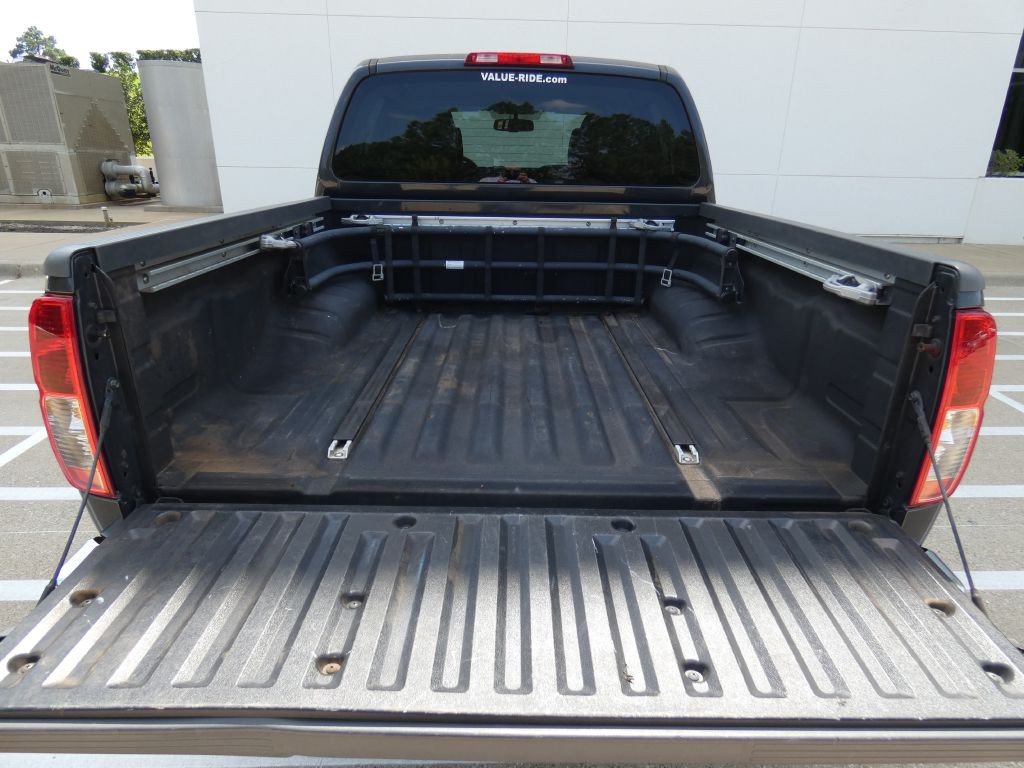 2011 Nissan Frontier Image 16
