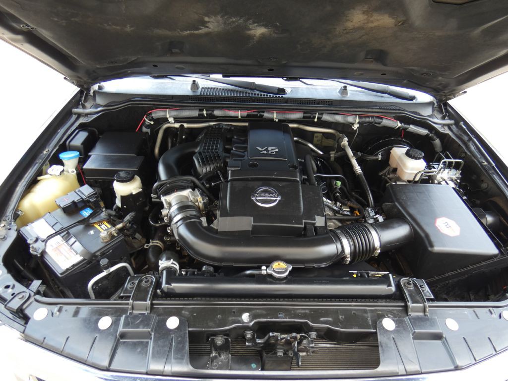 2011 Nissan Frontier Image 22