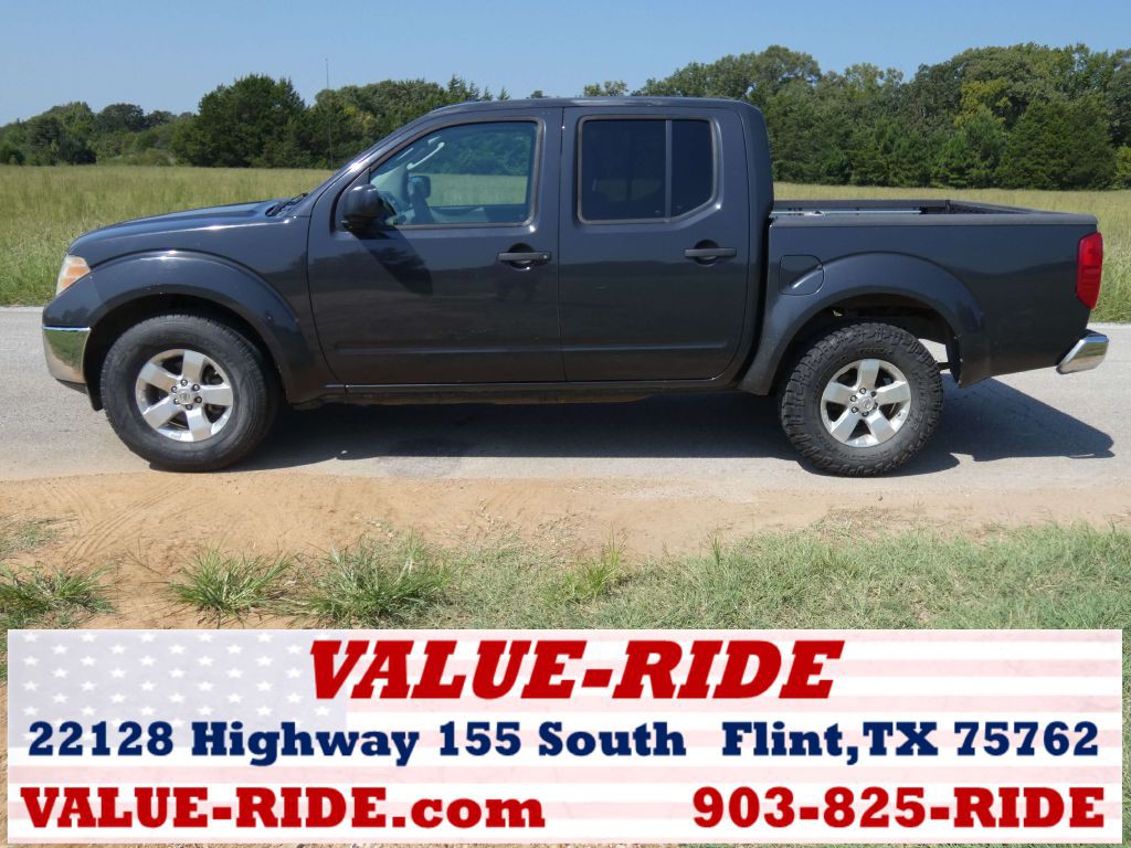 2011 Nissan Frontier Image 1