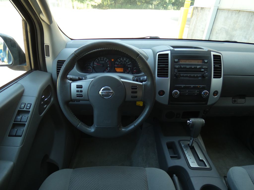 2011 Nissan Frontier Image 7