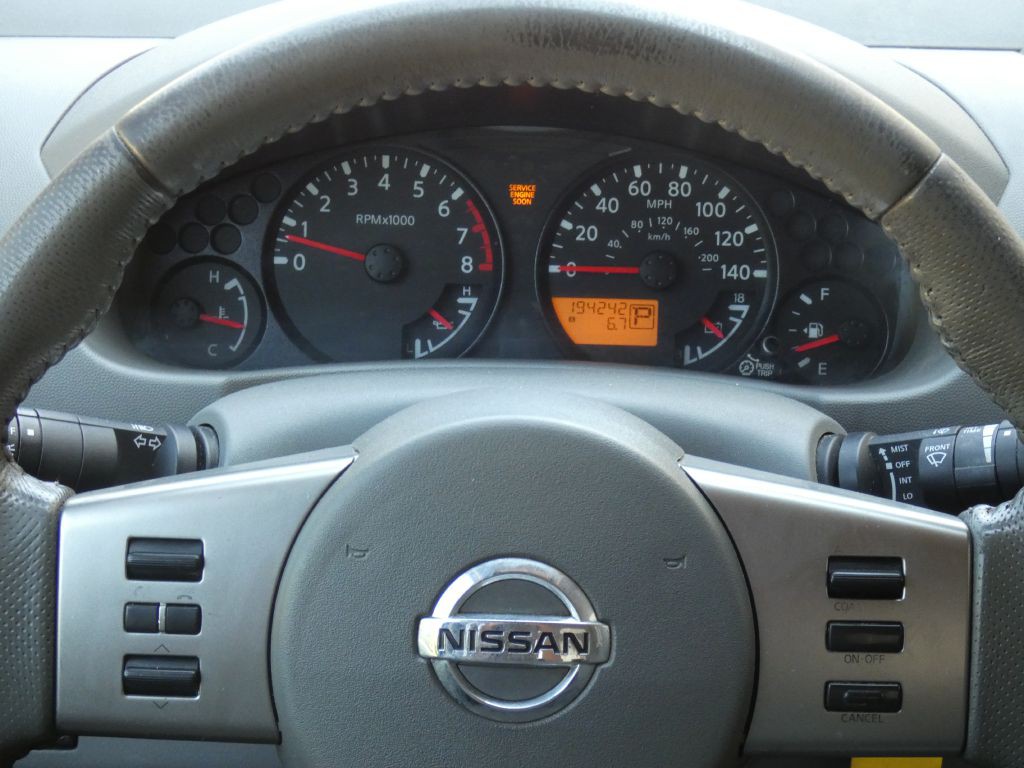 2011 Nissan Frontier Image 9