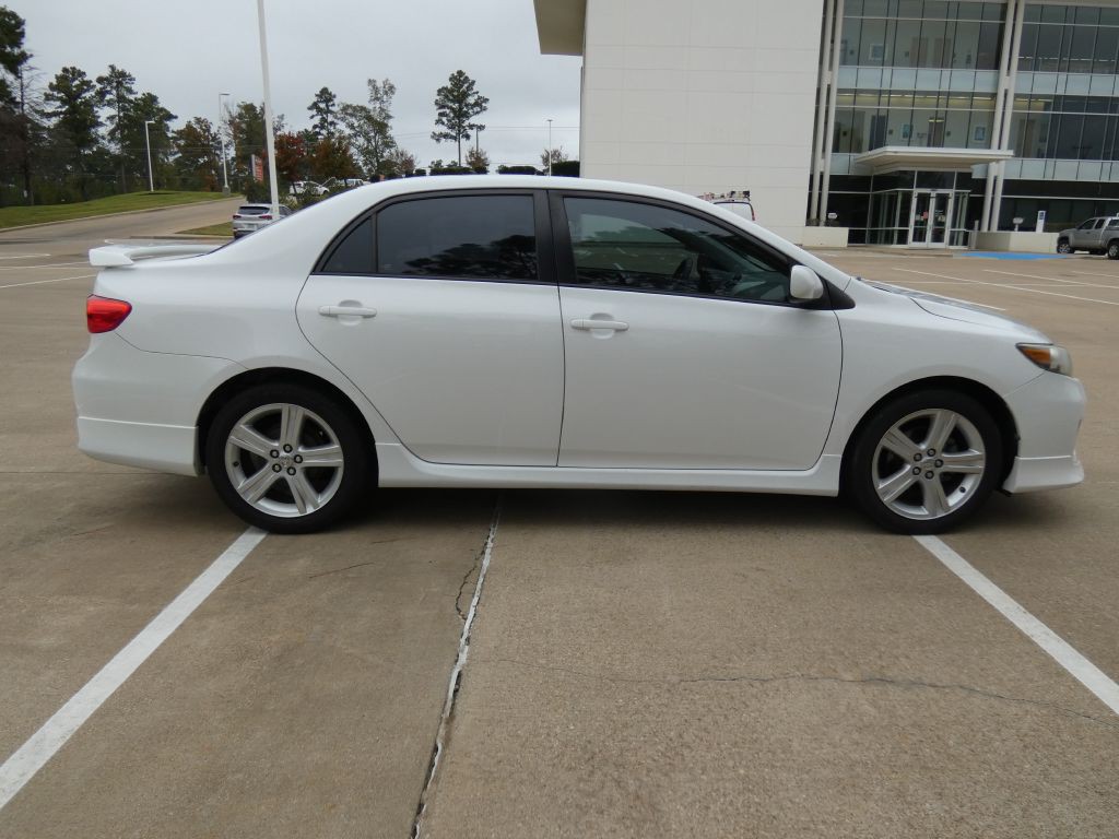 2013 Toyota Corolla Image 3