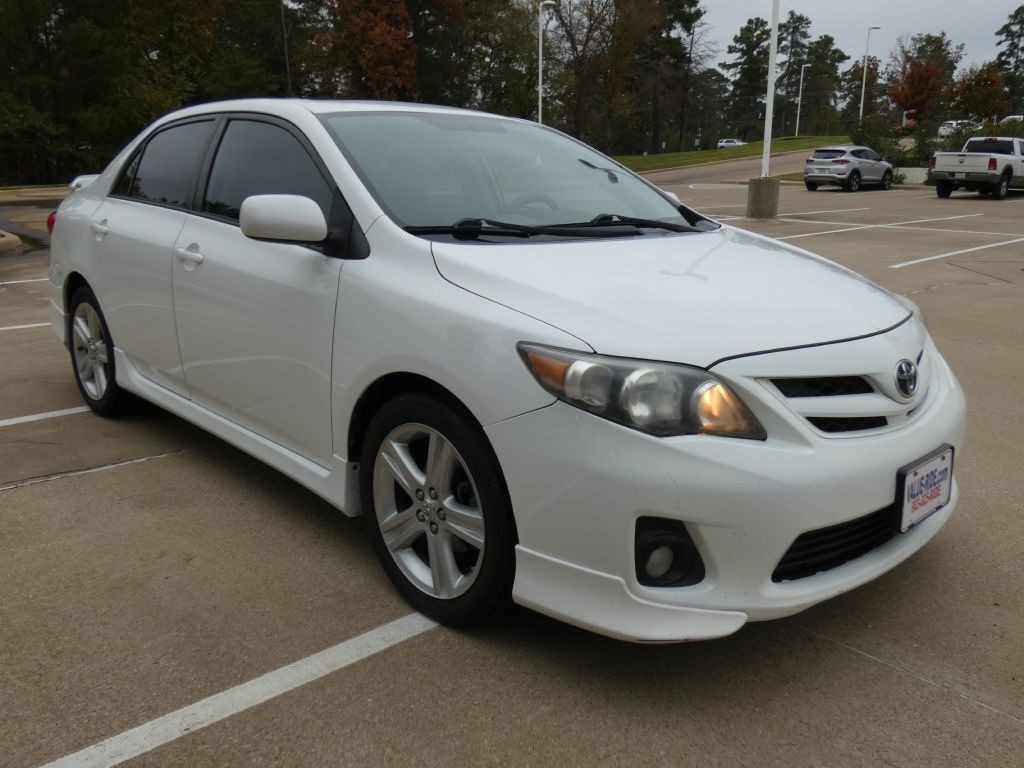 2013 Toyota Corolla Image 4