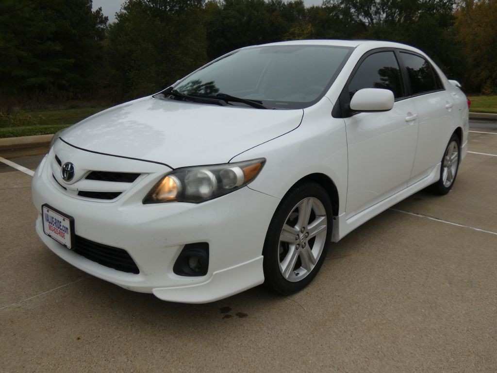 2013 Toyota Corolla Image 6