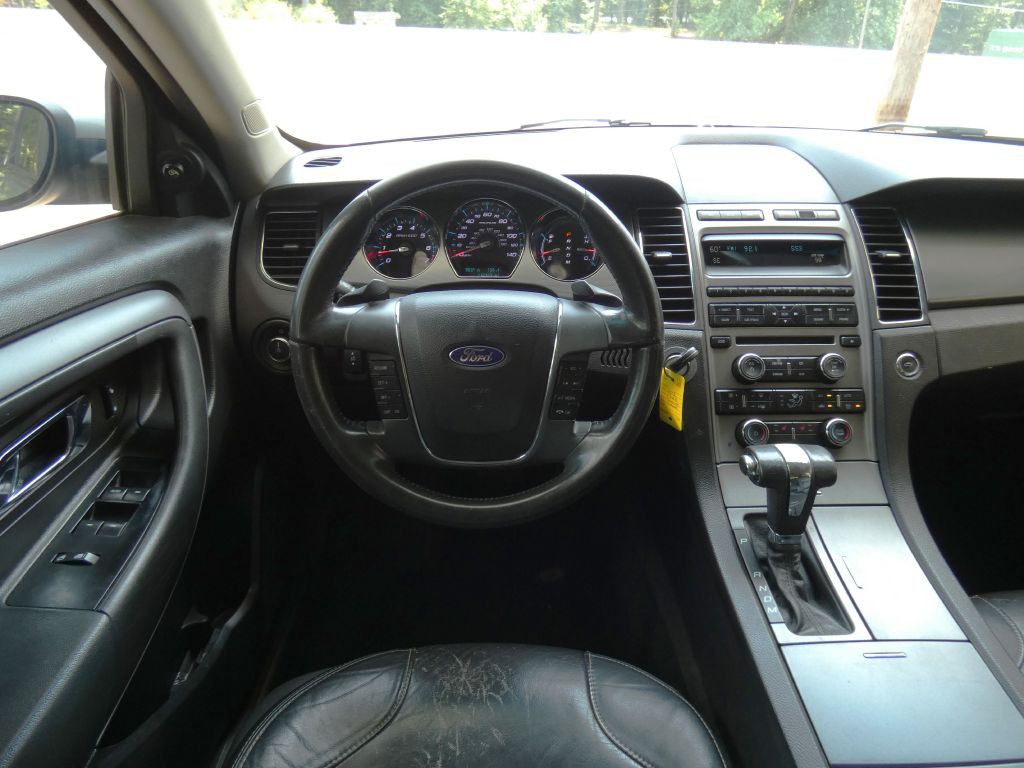 2012 Ford Taurus Image 7