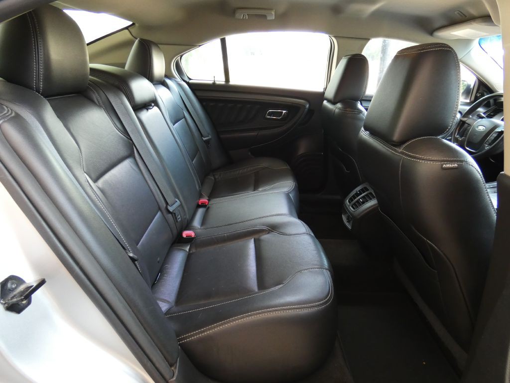 2012 Ford Taurus Image 14