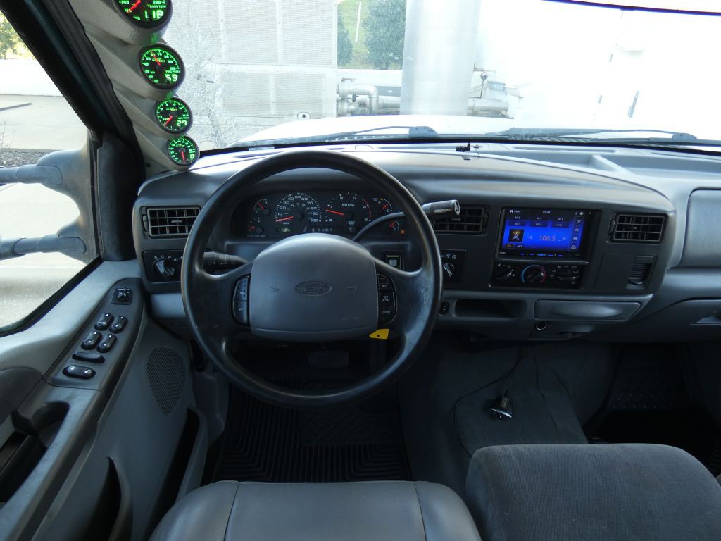 2002 Ford F-250 Image 10