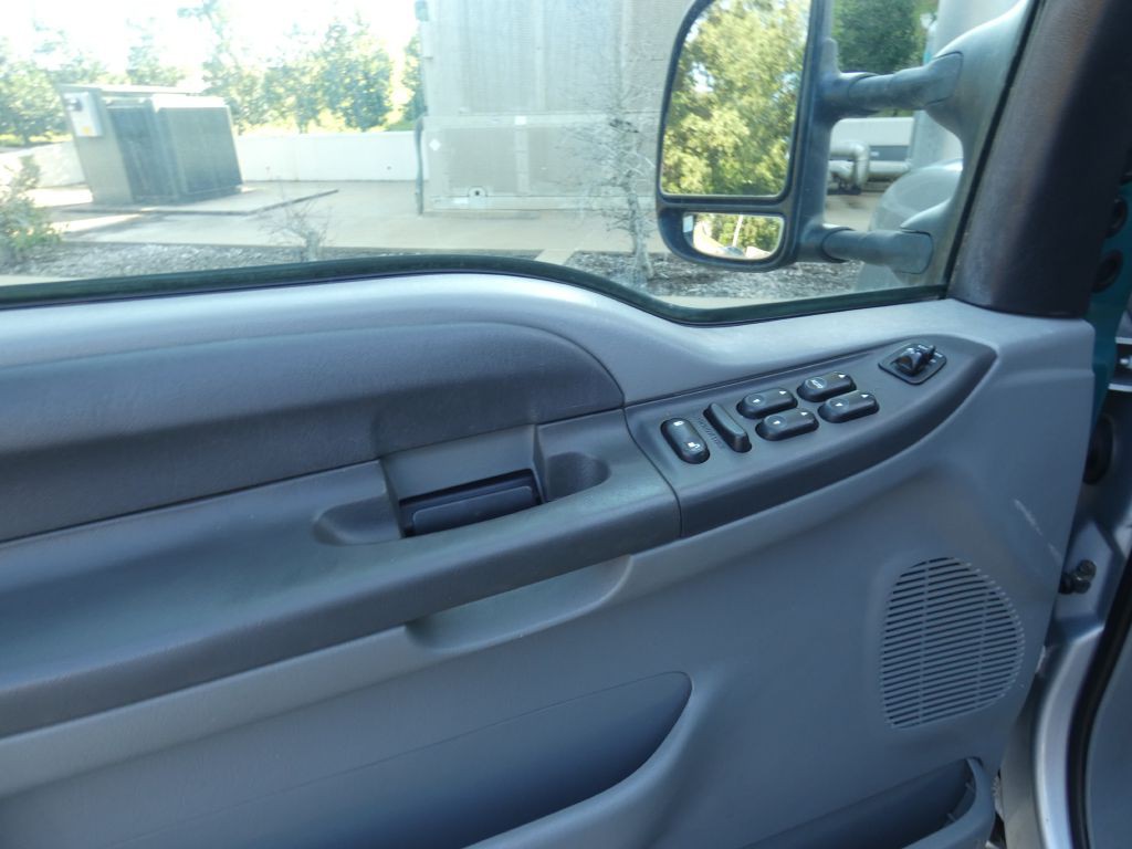 2002 Ford F-250 Image 13