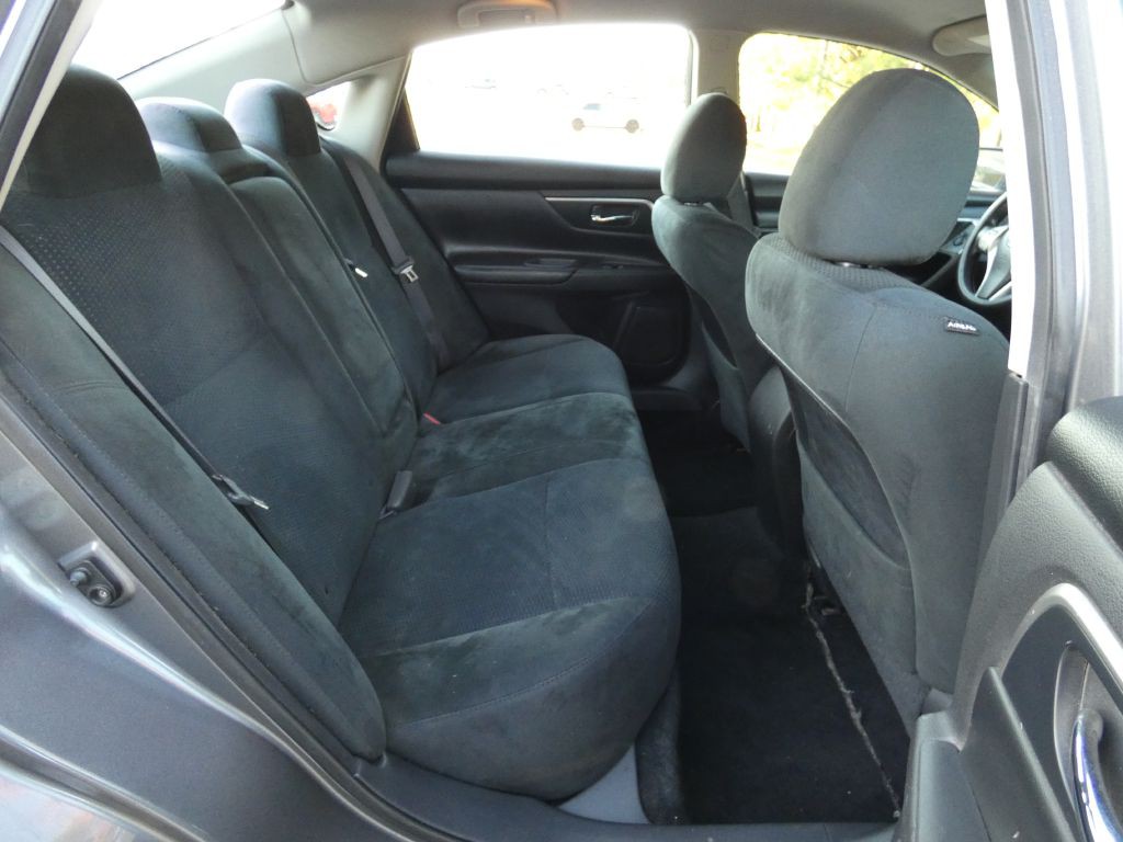 2015 Nissan Altima Image 15