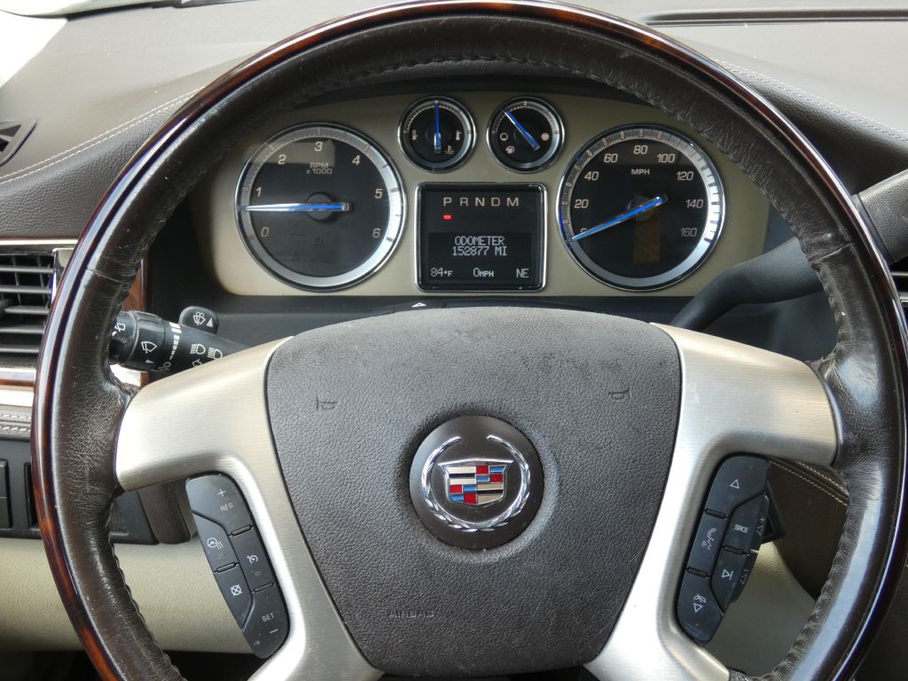 2013 Cadillac Escalade Image 9