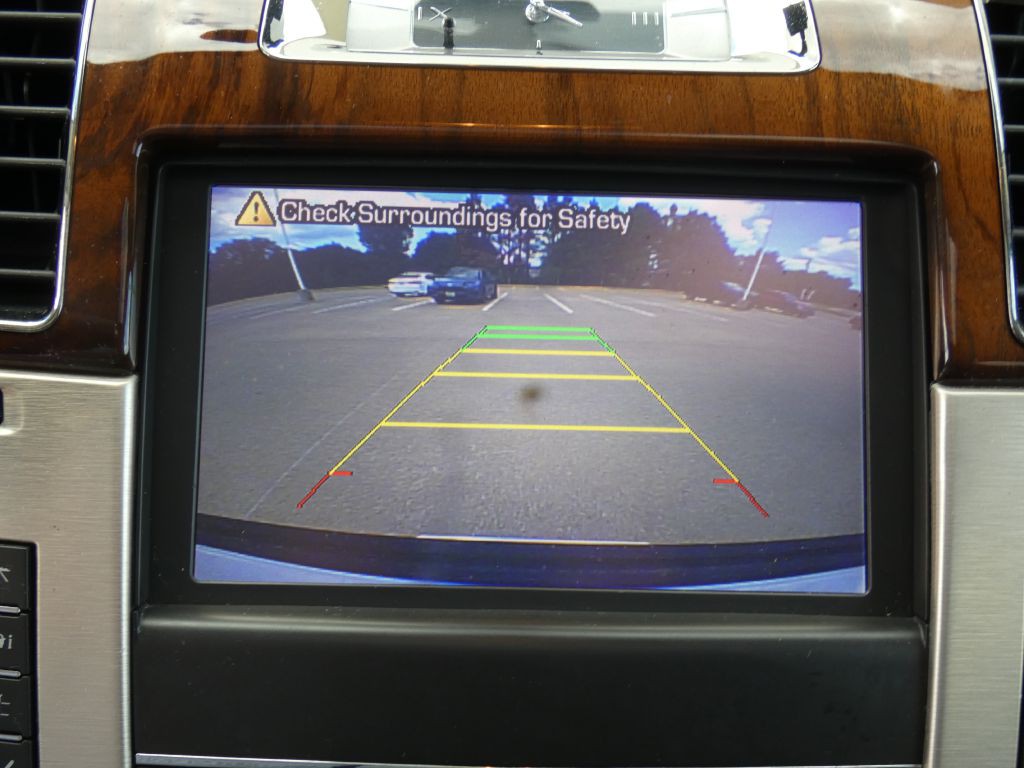 2013 Cadillac Escalade Image 22