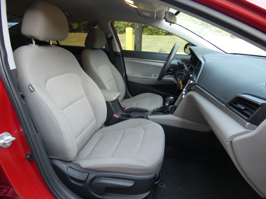 2020 Hyundai Elantra Image 13