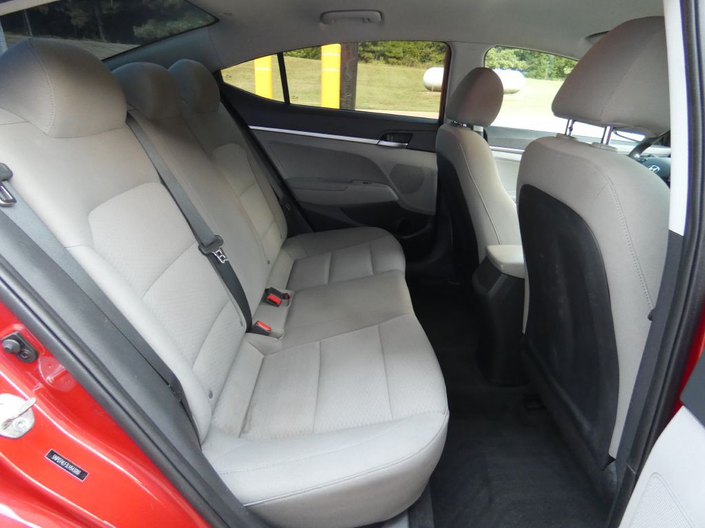 2020 Hyundai Elantra Image 15