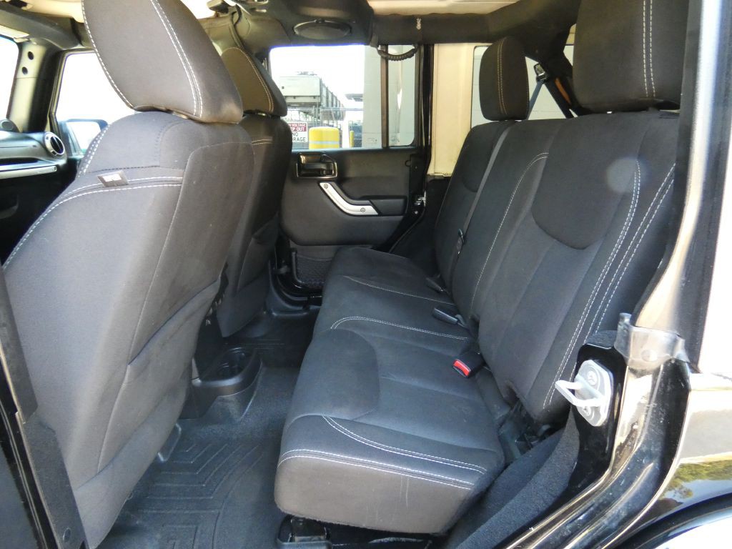 2014 Jeep Wrangler Unlimited Image 15