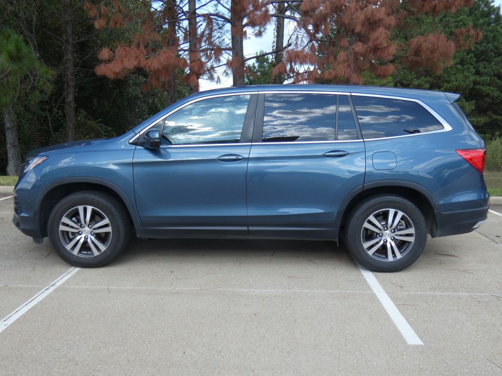 2017 Honda Pilot Image 2