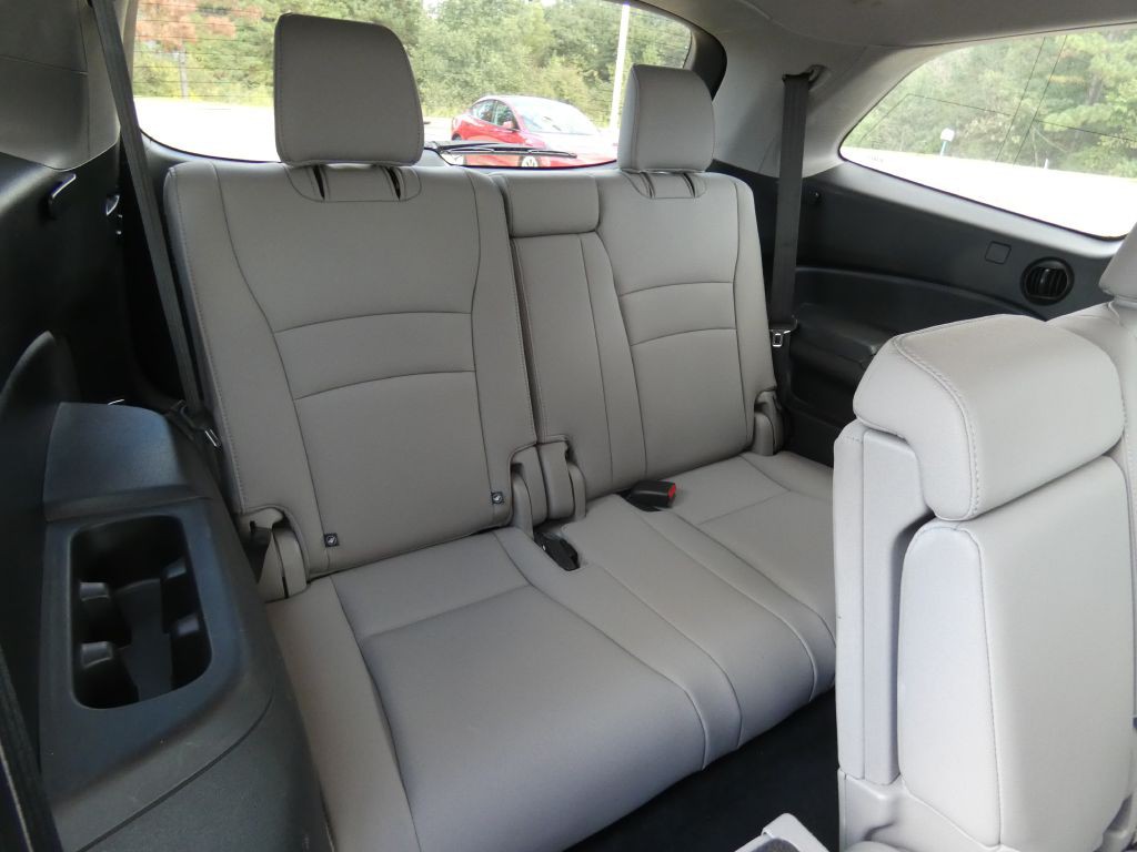2017 Honda Pilot Image 16