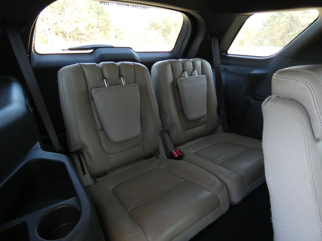 2013 Ford Explorer Image 16