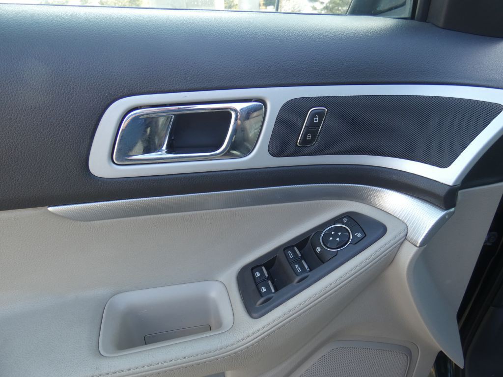 2013 Ford Explorer Image 18
