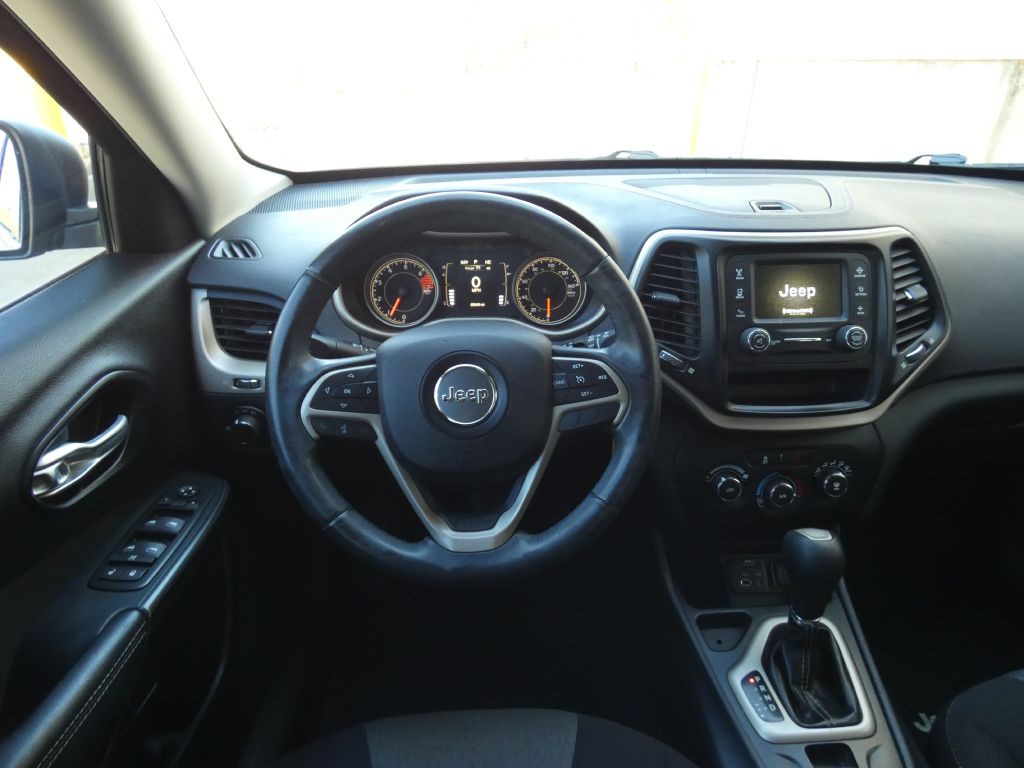 2016 Jeep Cherokee Image 8