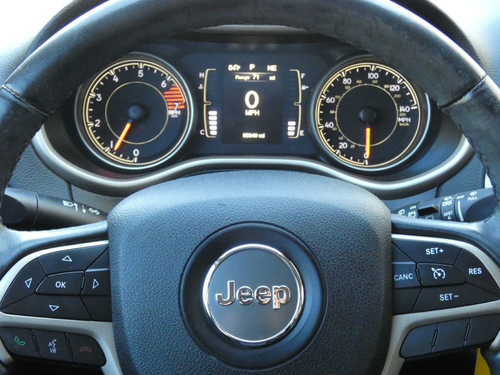 2016 Jeep Cherokee Image 10