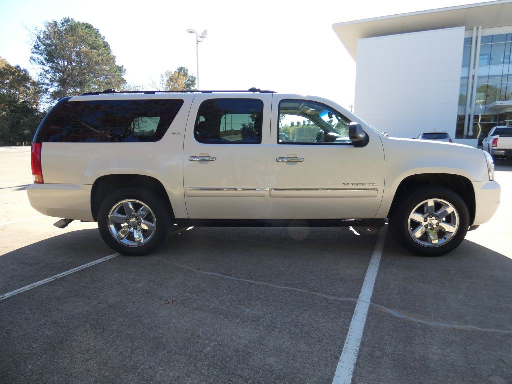 2010 GMC Yukon Image 4